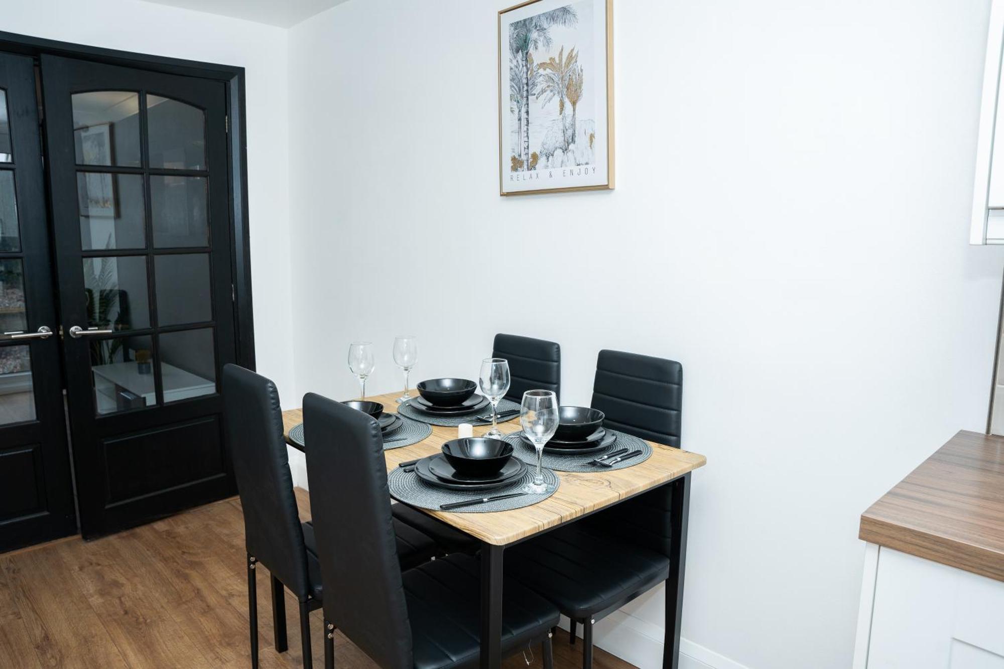Willa Stylish 3 Bed House With Free Parking Leeds  Zewnętrze zdjęcie