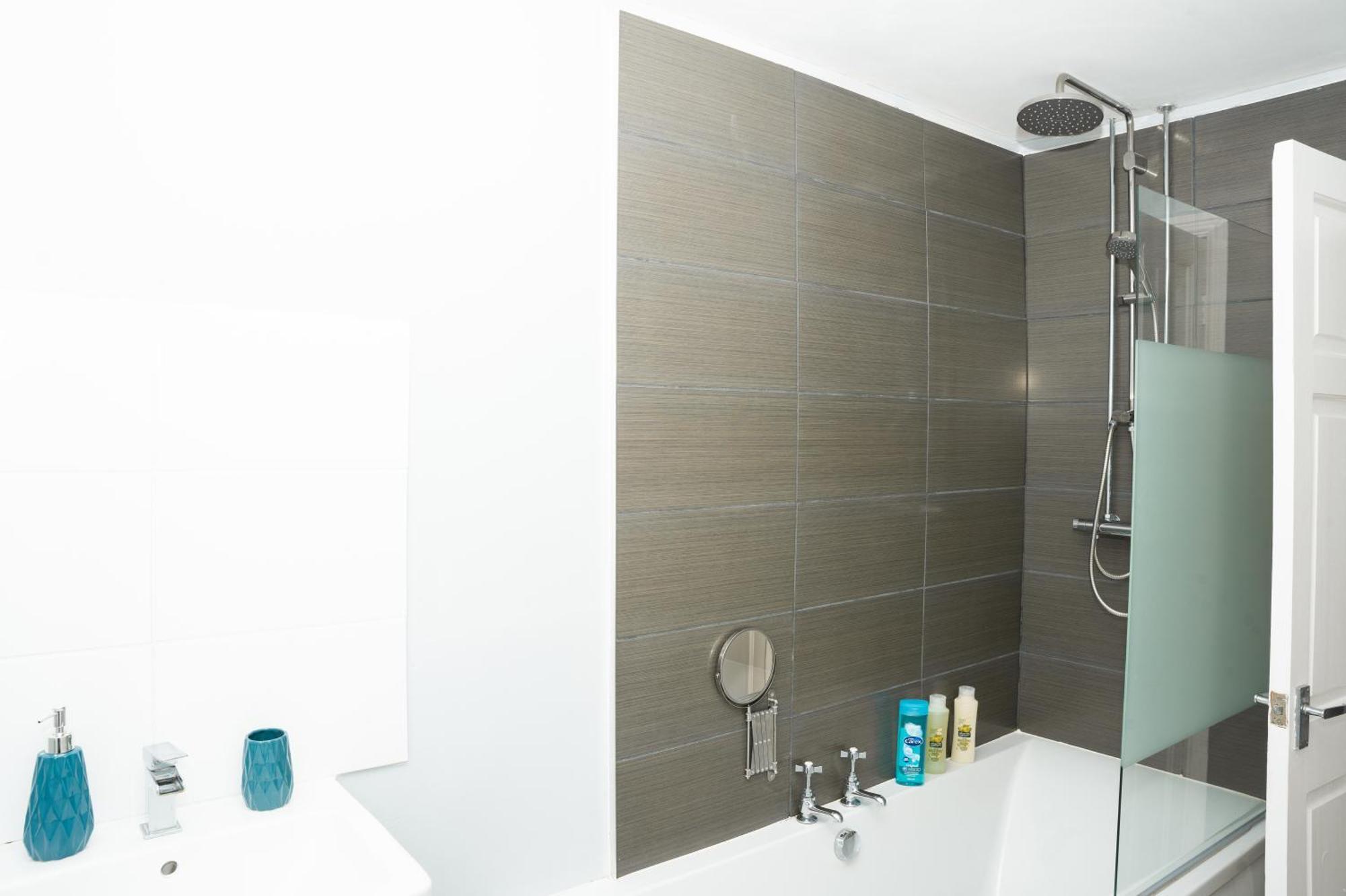 Willa Stylish 3 Bed House With Free Parking Leeds  Zewnętrze zdjęcie